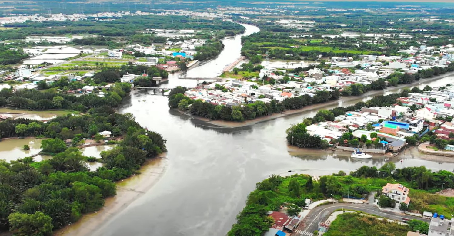 bất động sản ven sông