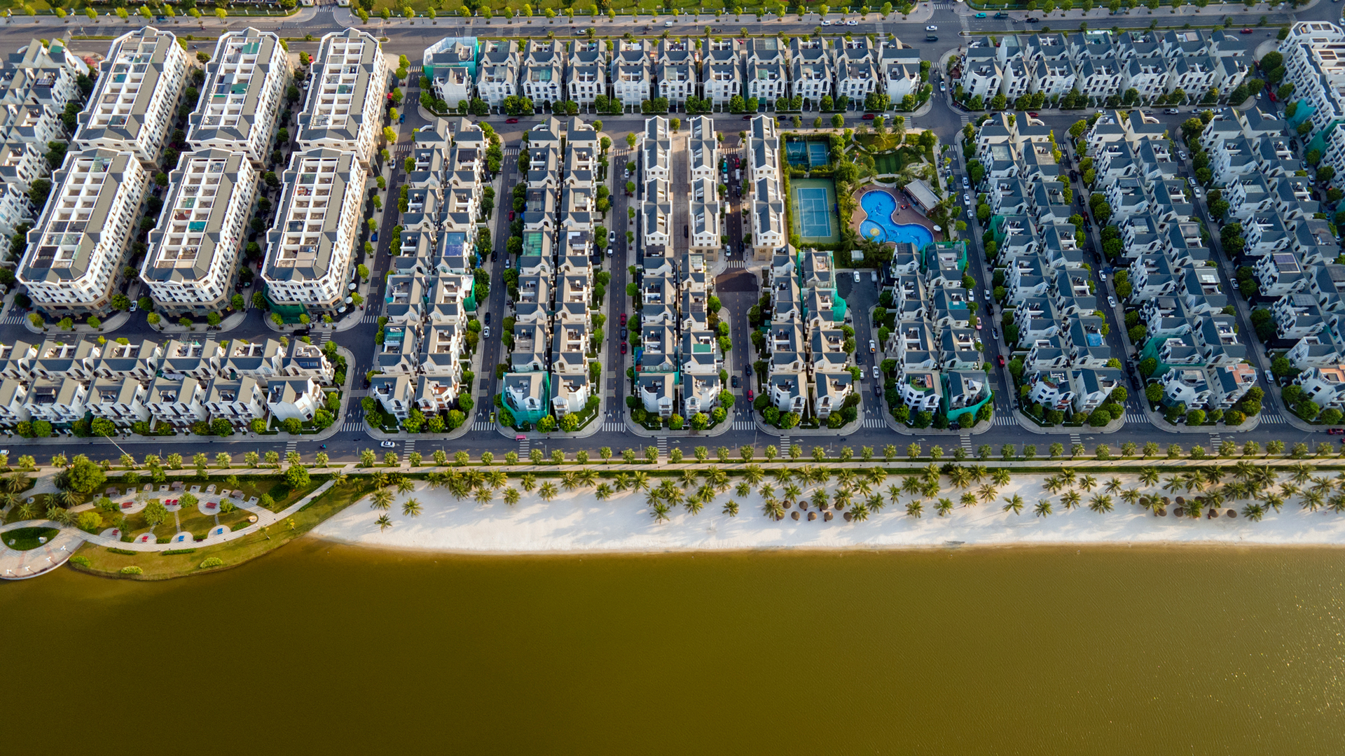 Biểu đồ phân tích đầu tư bất động sản năm 2025 với các xu hướng và tiềm năng lợi nhuận nổi bật