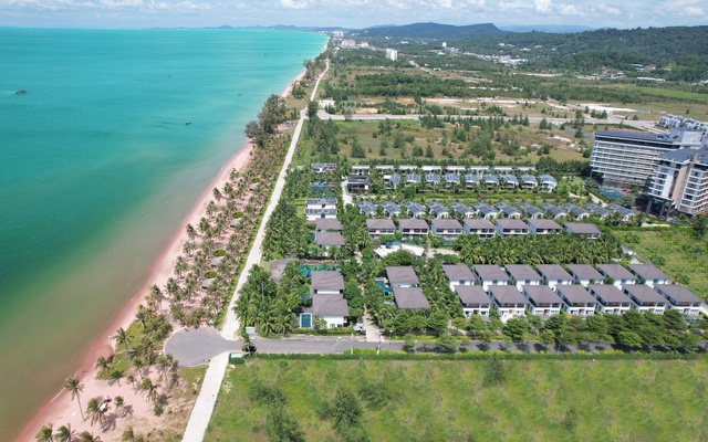 Biệt thự biển sang trọng hướng ra biển trong bối cảnh thị trường bất động sản nghỉ dưỡng ven biển phục hồi năm 2025