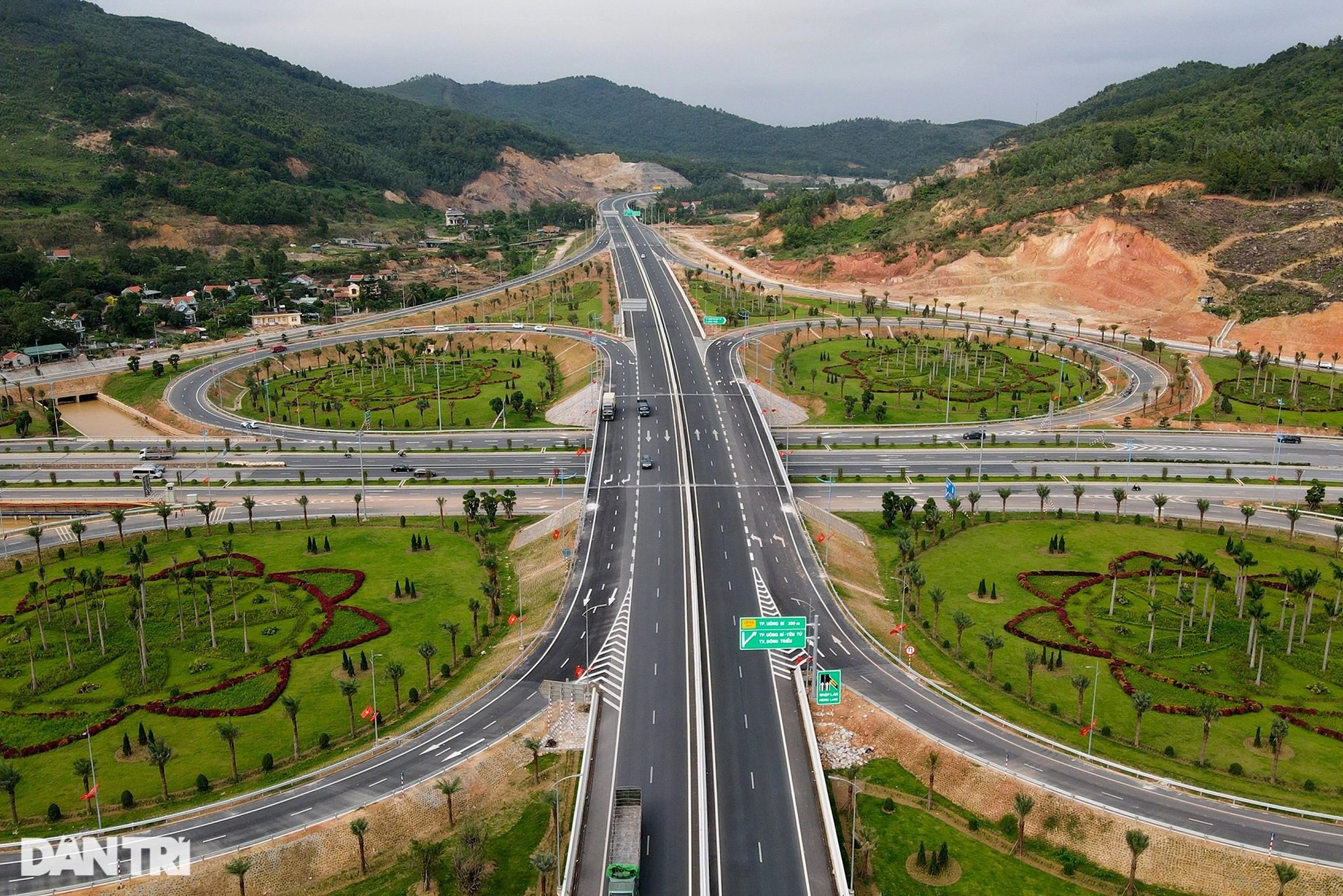 phát triển hạ tầng giao thông