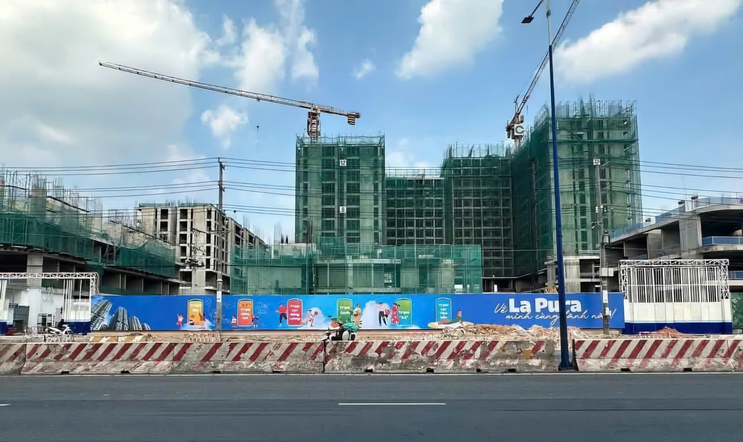 tiến độ thi công